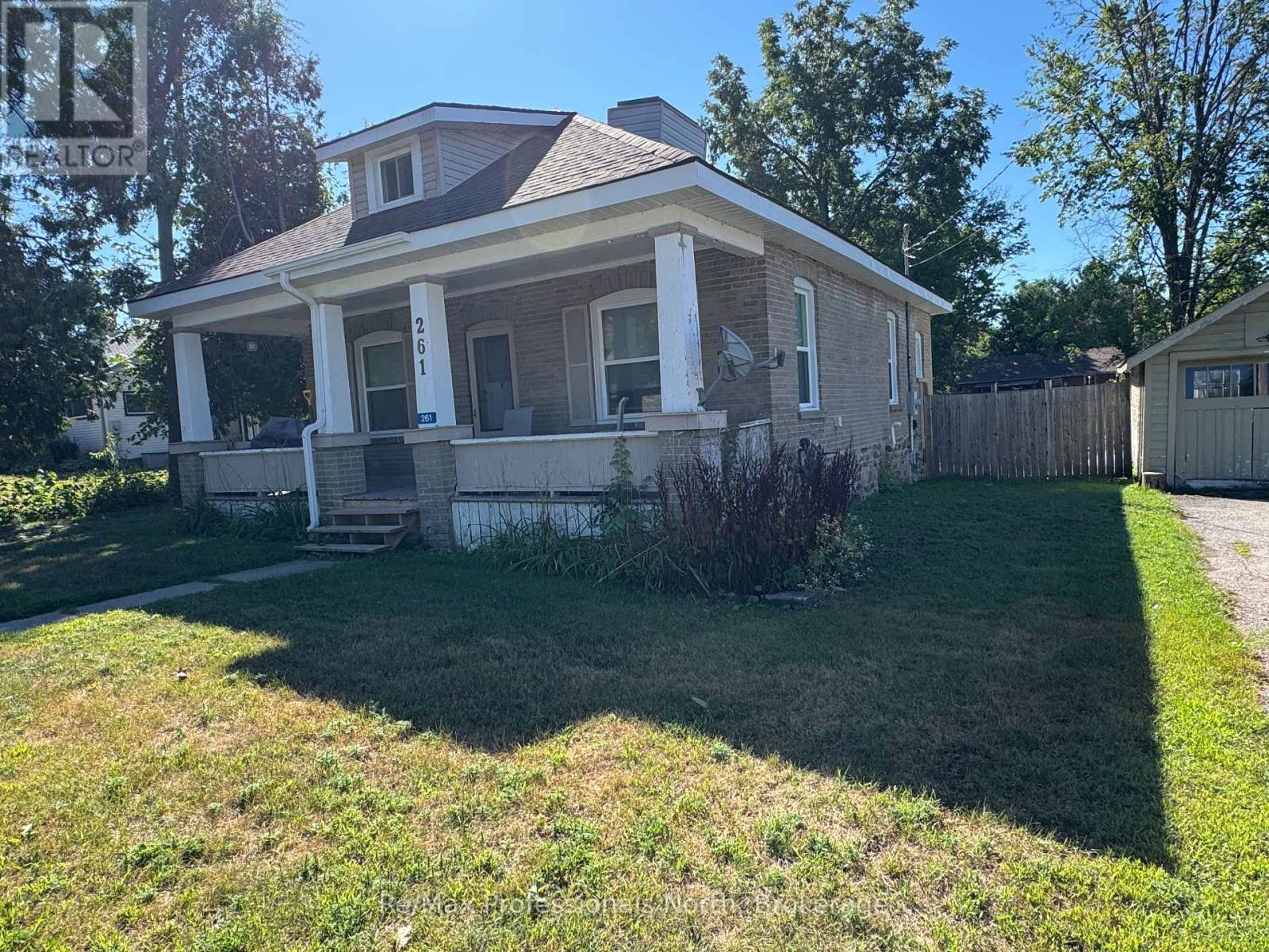 261 Hotchkiss Street, Gravenhurst (Muskoka (S)), Ontario  P1P 1H7 - Photo 32 - X12355185