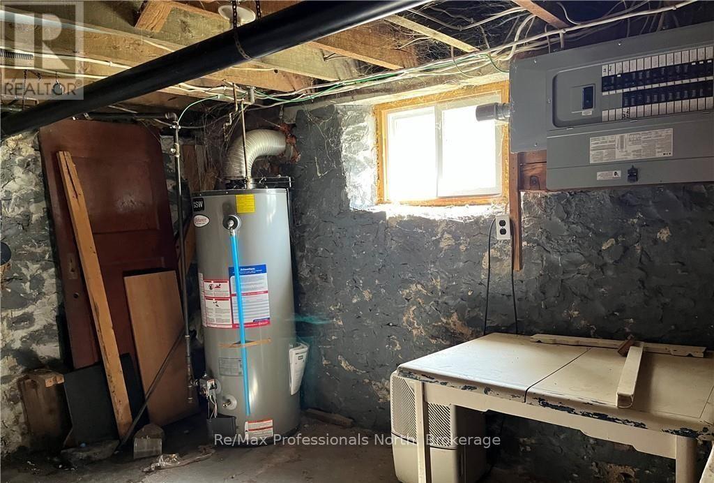 261 Hotchkiss Street, Gravenhurst (Muskoka (S)), Ontario  P1P 1H7 - Photo 36 - X12355185