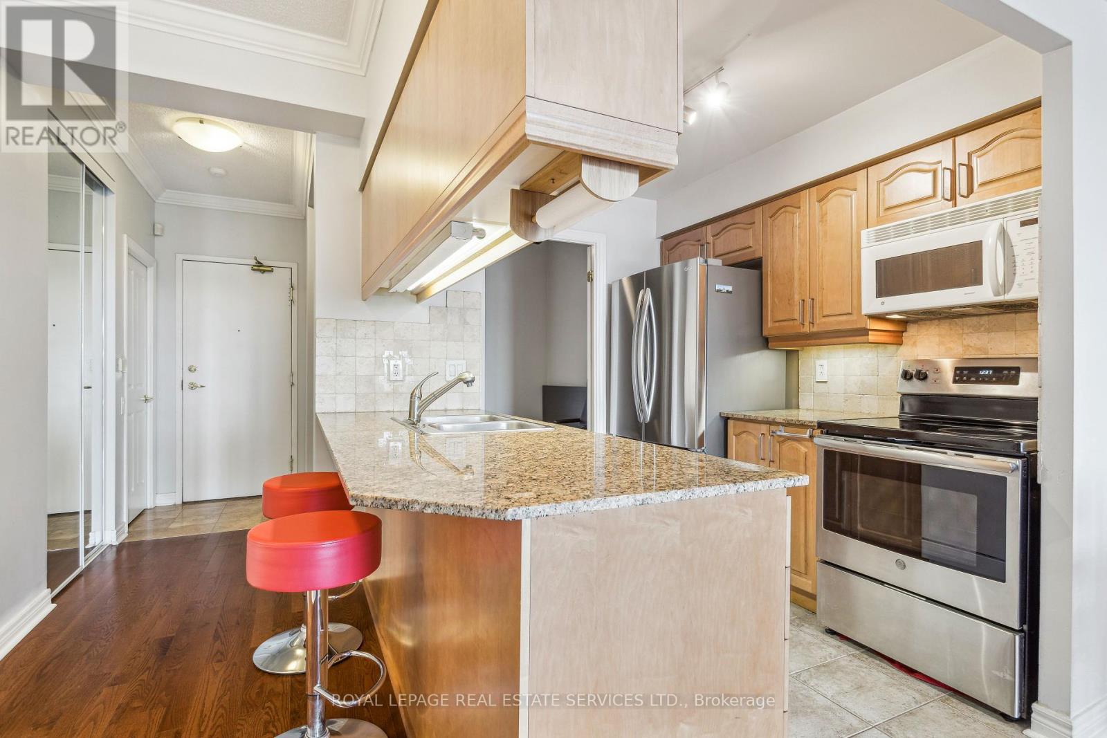 Ph2 - 40 Old Mill Road, Oakville, Ontario  L6J 7W2 - Photo 7 - W12357597
