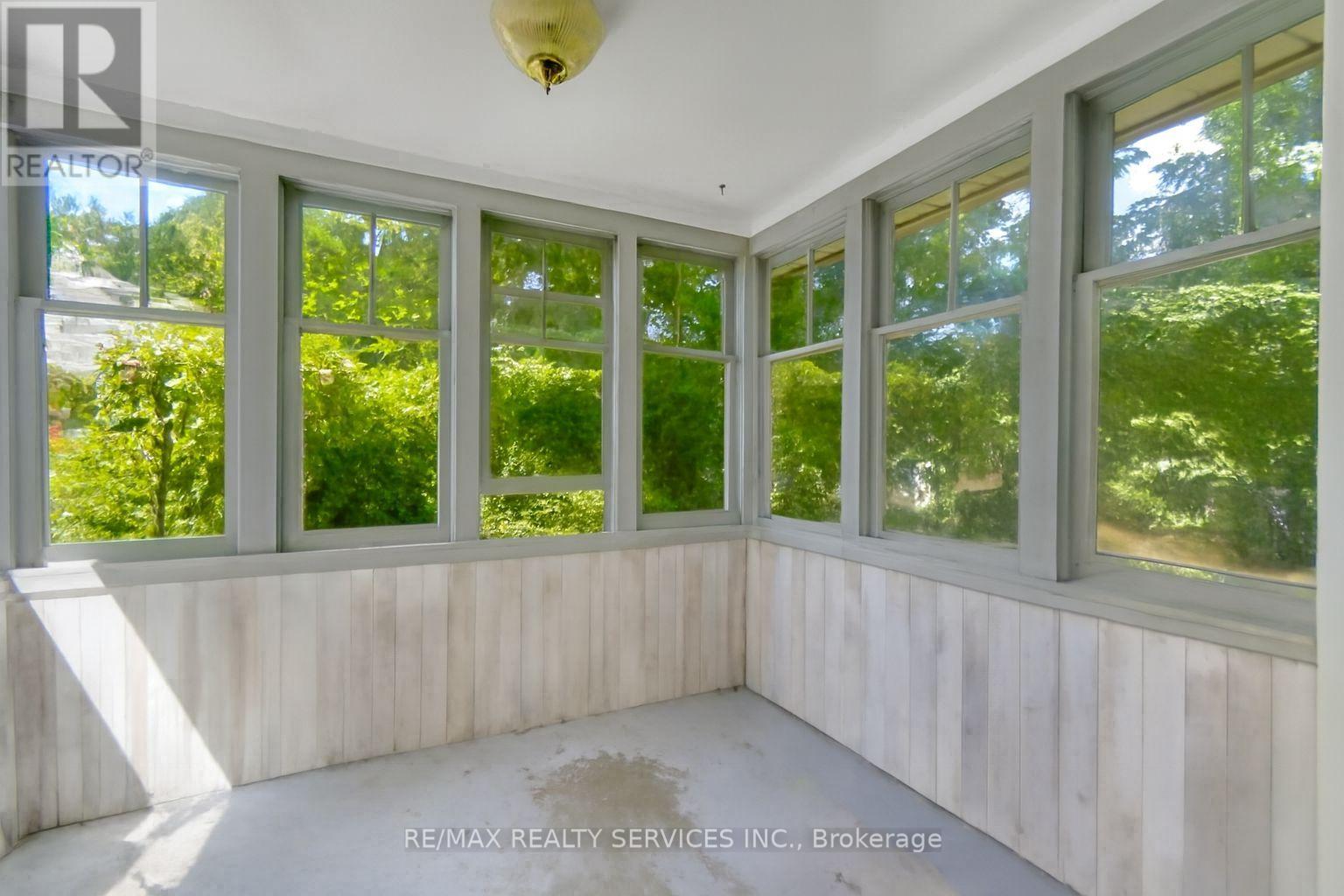2 Parsons Avenue, Caledon, Ontario  L7C 1G1 - Photo 11 - W12357645