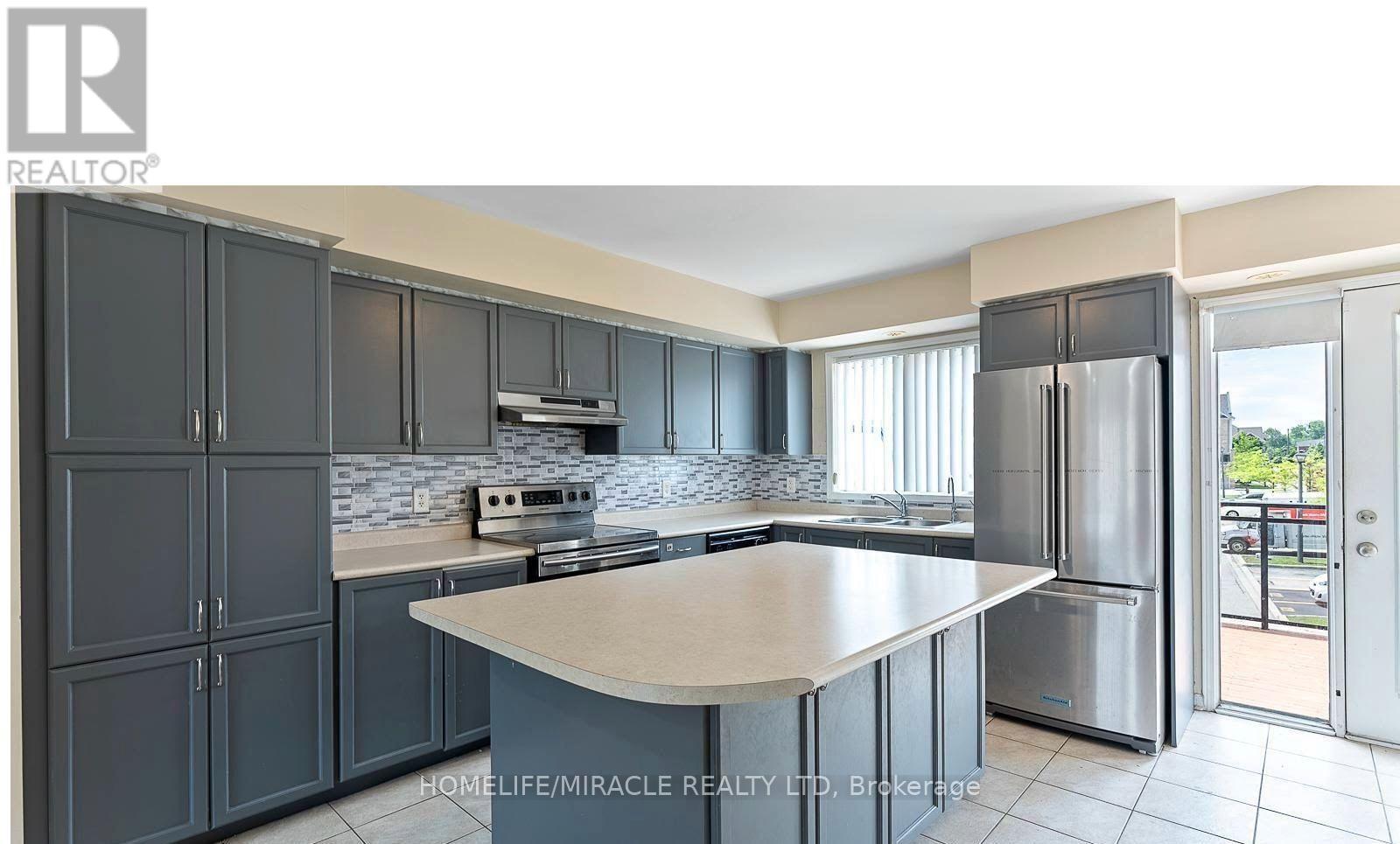 61 - 60 Fairwood Circle, Brampton, Ontario  L6R 0Y6 - Photo 13 - W12357688