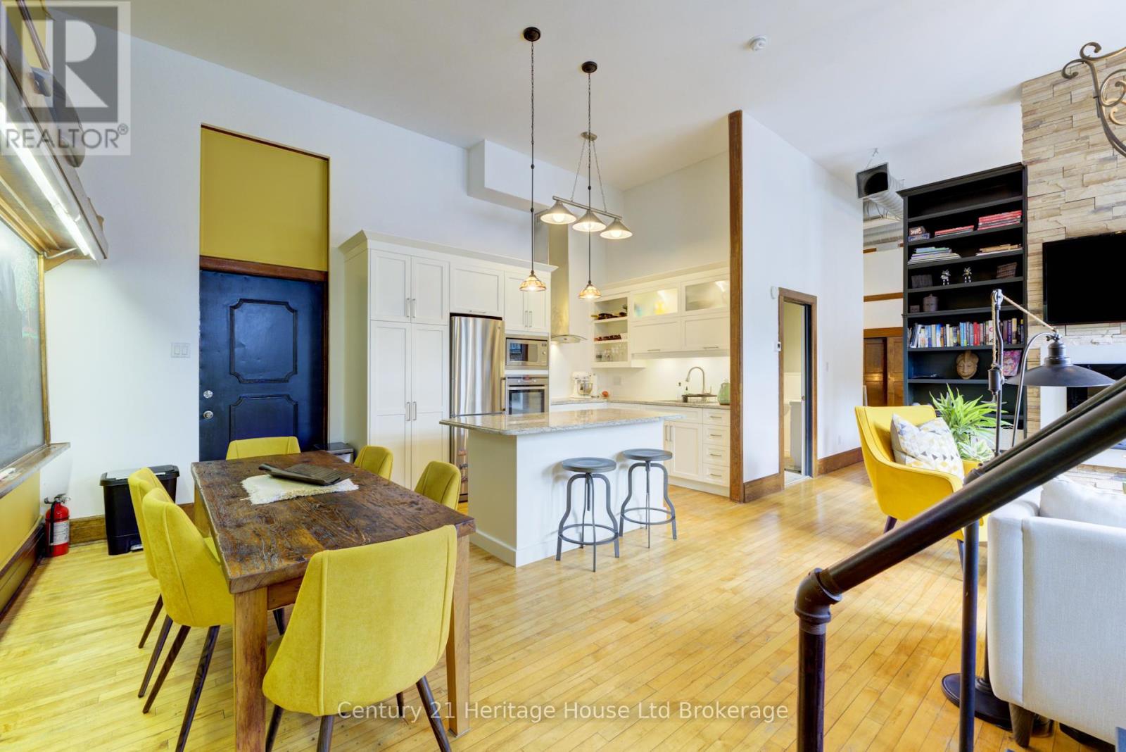 101 - 27 Chapel Street, Woodstock, Ontario  N4S 3R5 - Photo 17 - X12357749