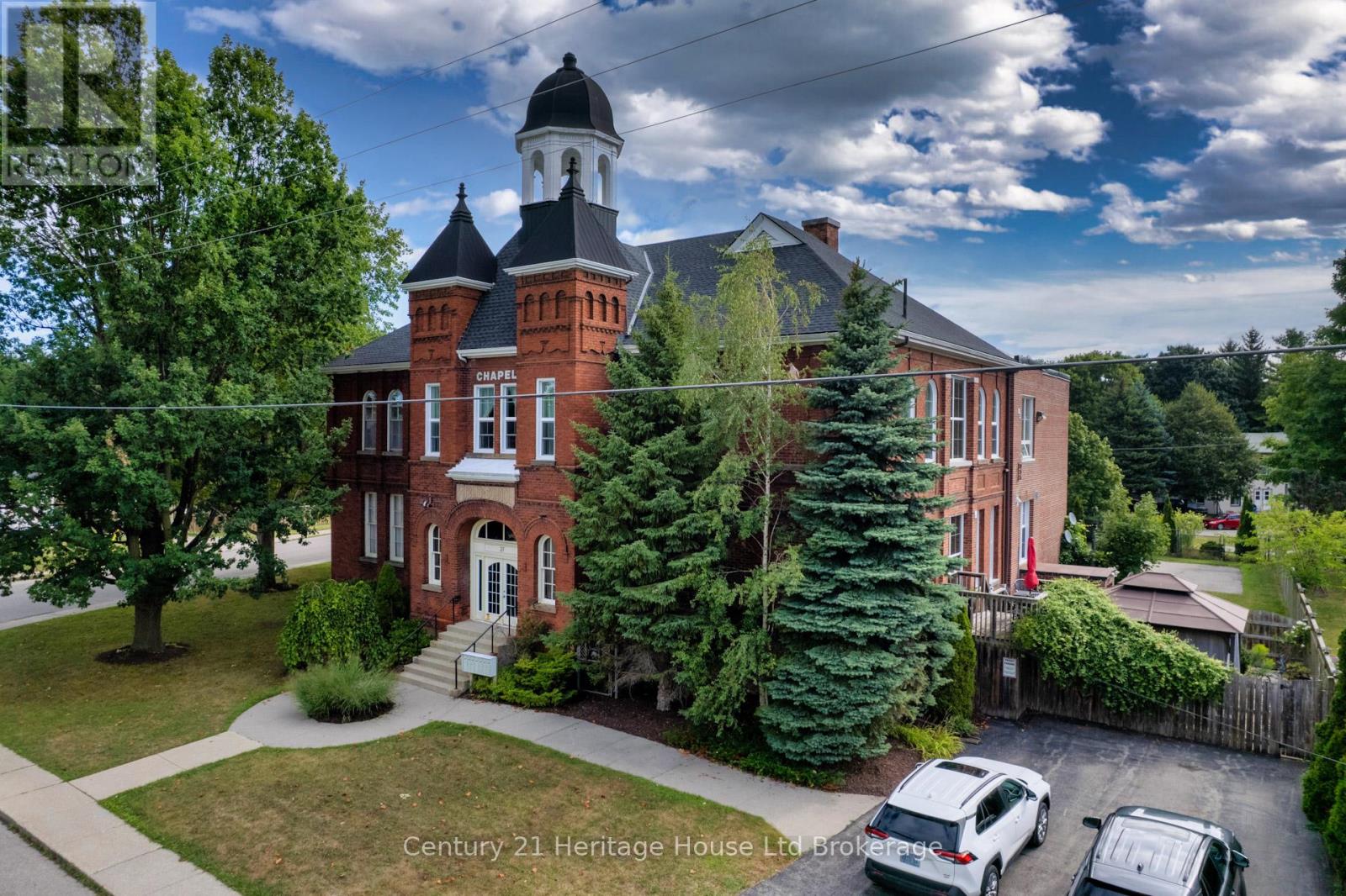 101 - 27 Chapel Street, Woodstock, Ontario  N4S 3R5 - Photo 2 - X12357749