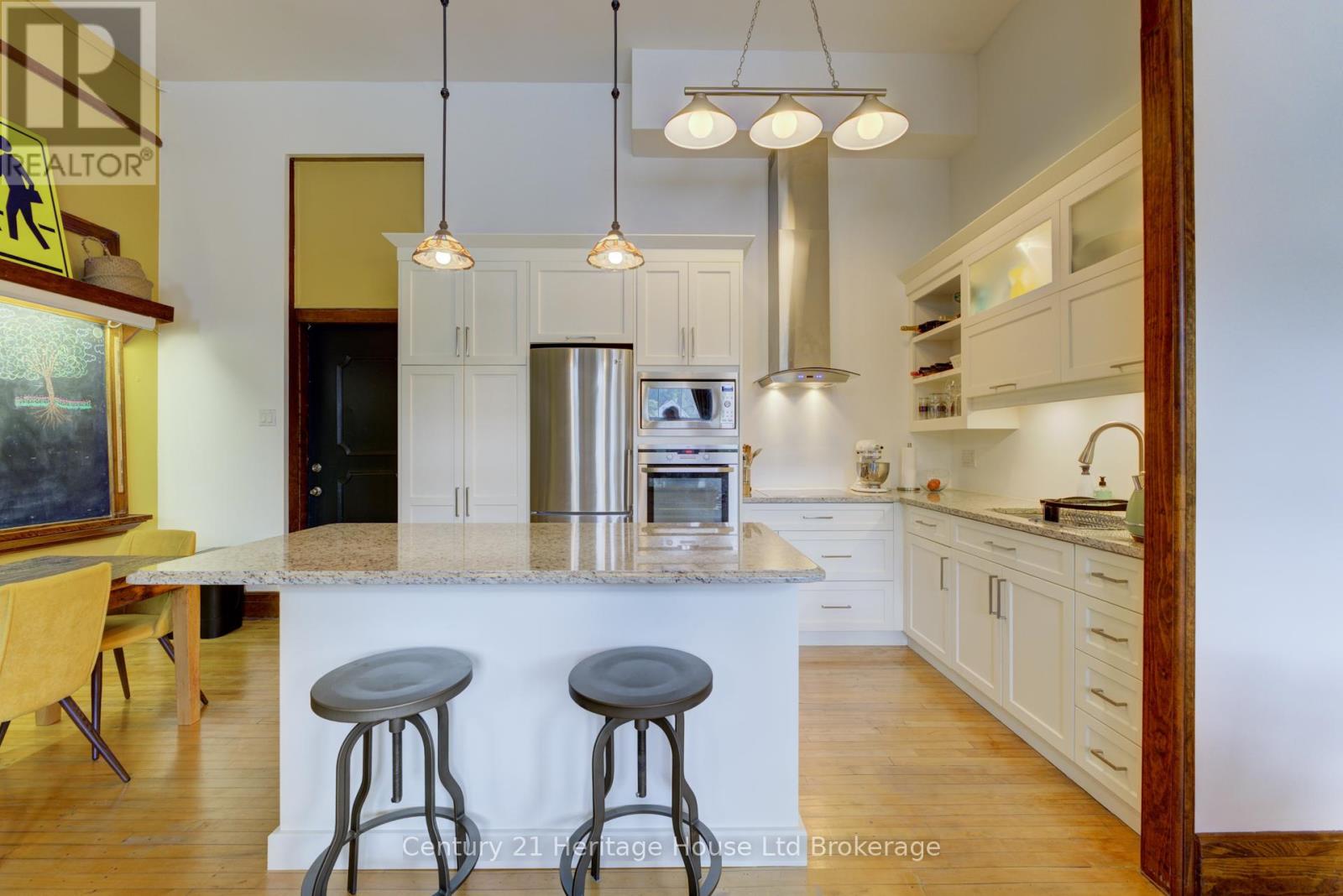 101 - 27 Chapel Street, Woodstock, Ontario  N4S 3R5 - Photo 21 - X12357749