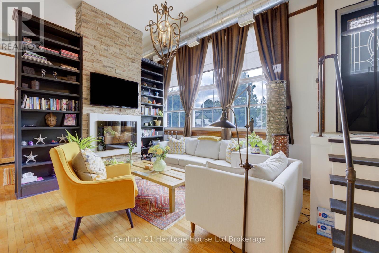 101 - 27 Chapel Street, Woodstock, Ontario  N4S 3R5 - Photo 28 - X12357749