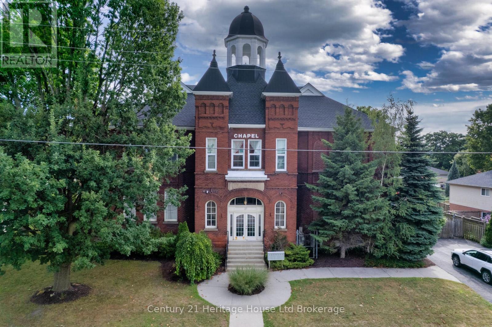 101 - 27 Chapel Street, Woodstock, Ontario  N4S 3R5 - Photo 3 - X12357749