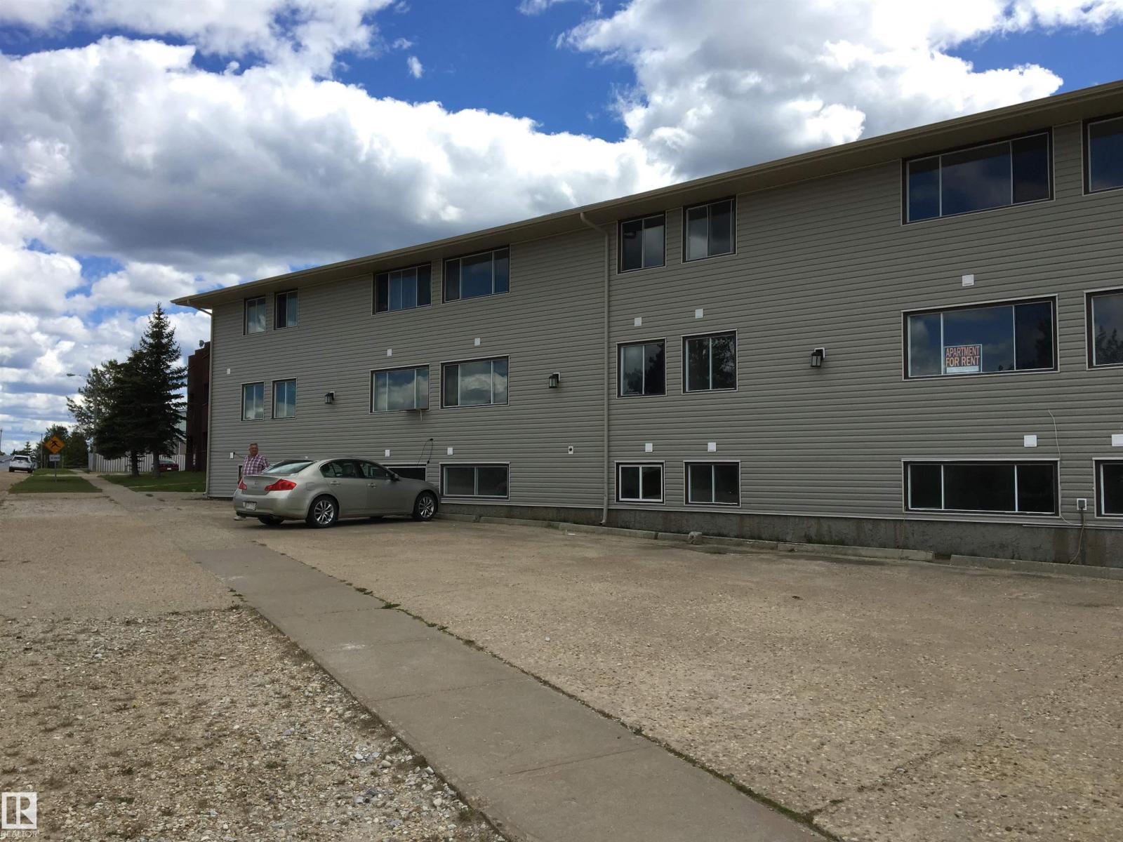 4943 CHALMERS AV, Swan Hills, Alberta