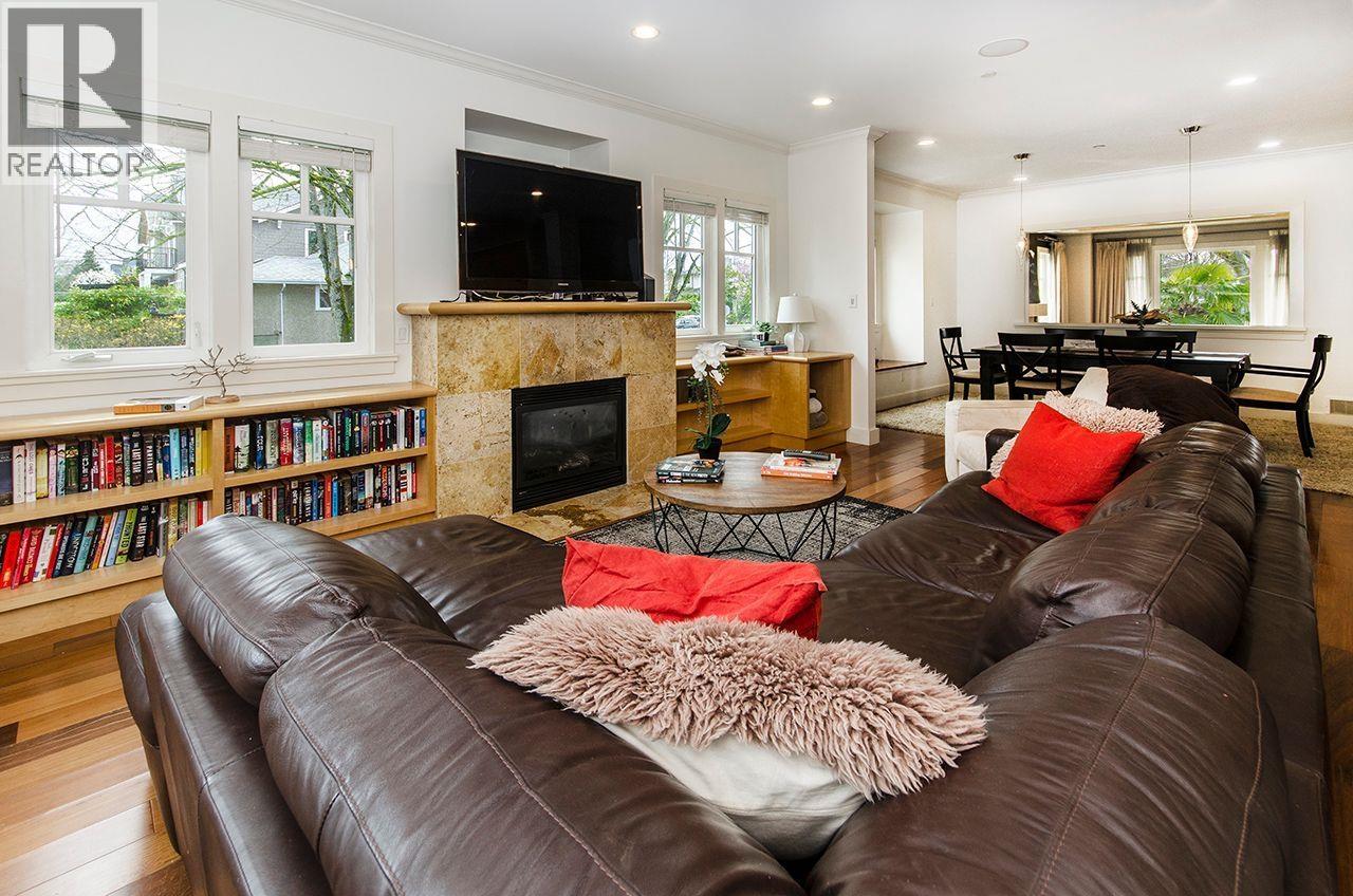 3105 W 15th Avenue, Vancouver, British Columbia  V6K 3A7 - Photo 2 - R3039424