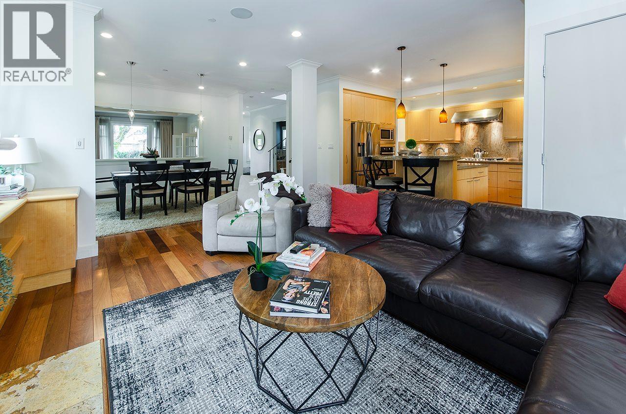 3105 W 15th Avenue, Vancouver, British Columbia  V6K 3A7 - Photo 3 - R3039424