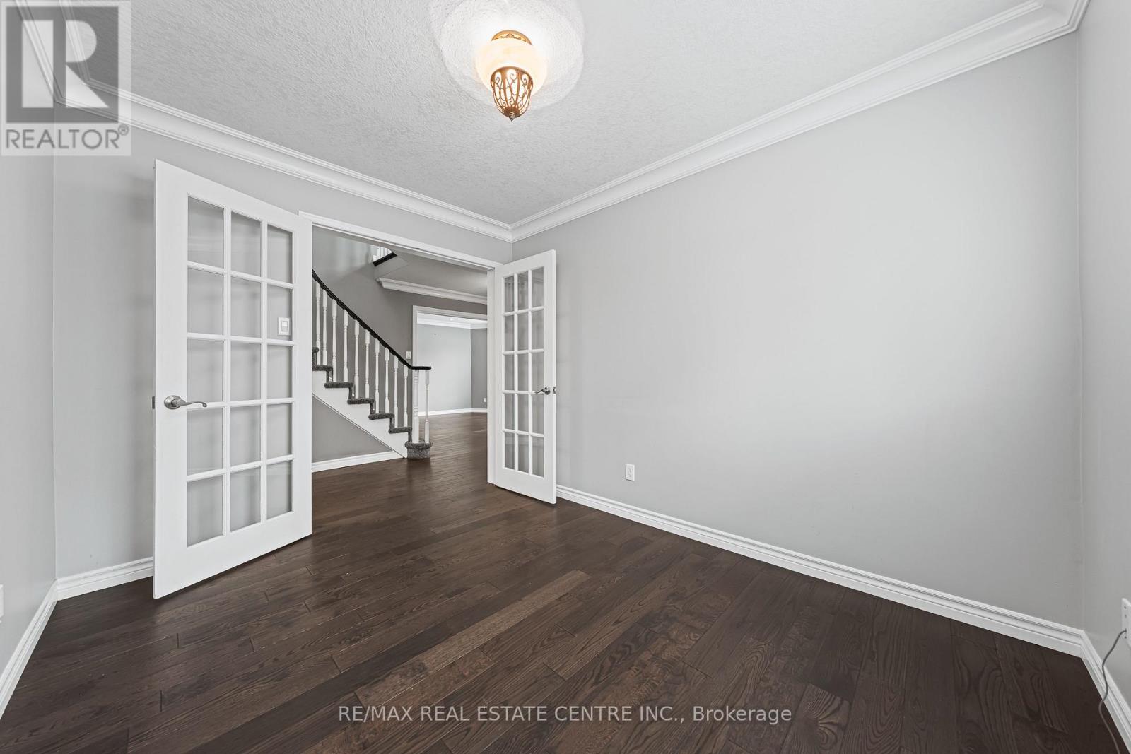 163 Glenvalley Drive, Cambridge, Ontario  N1T 1R1 - Photo 16 - X12357620