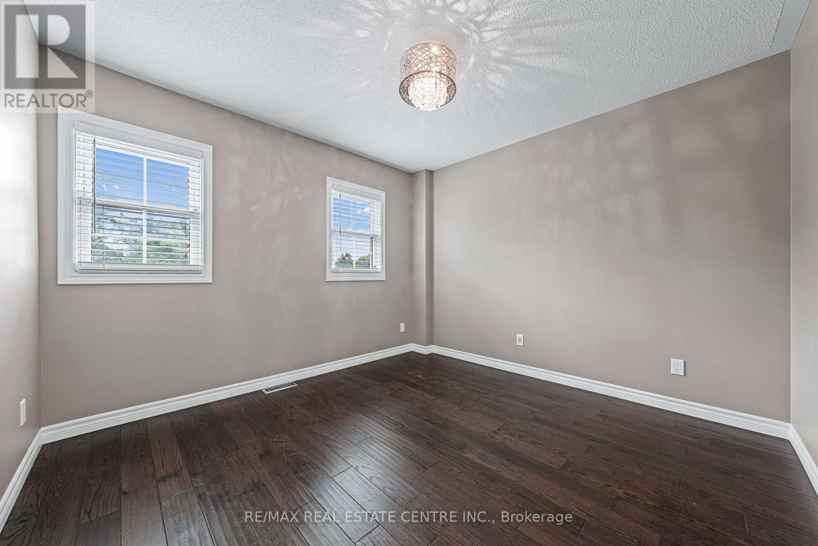163 Glenvalley Drive, Cambridge, Ontario  N1T 1R1 - Photo 28 - X12357620