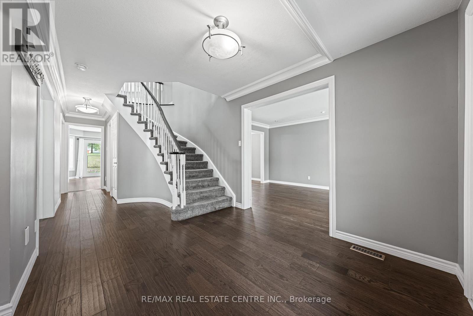 Property at 163 GLENVALLEY DRIVE image 5