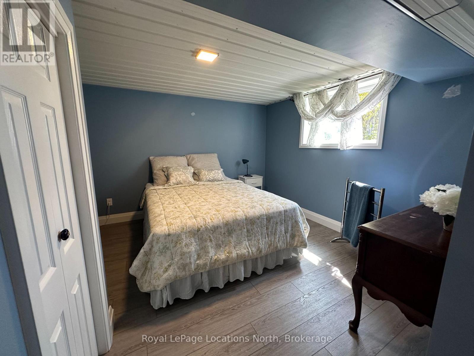 245 Pearson Street N, Meaford, Ontario  N4L 1L6 - Photo 10 - X12357766