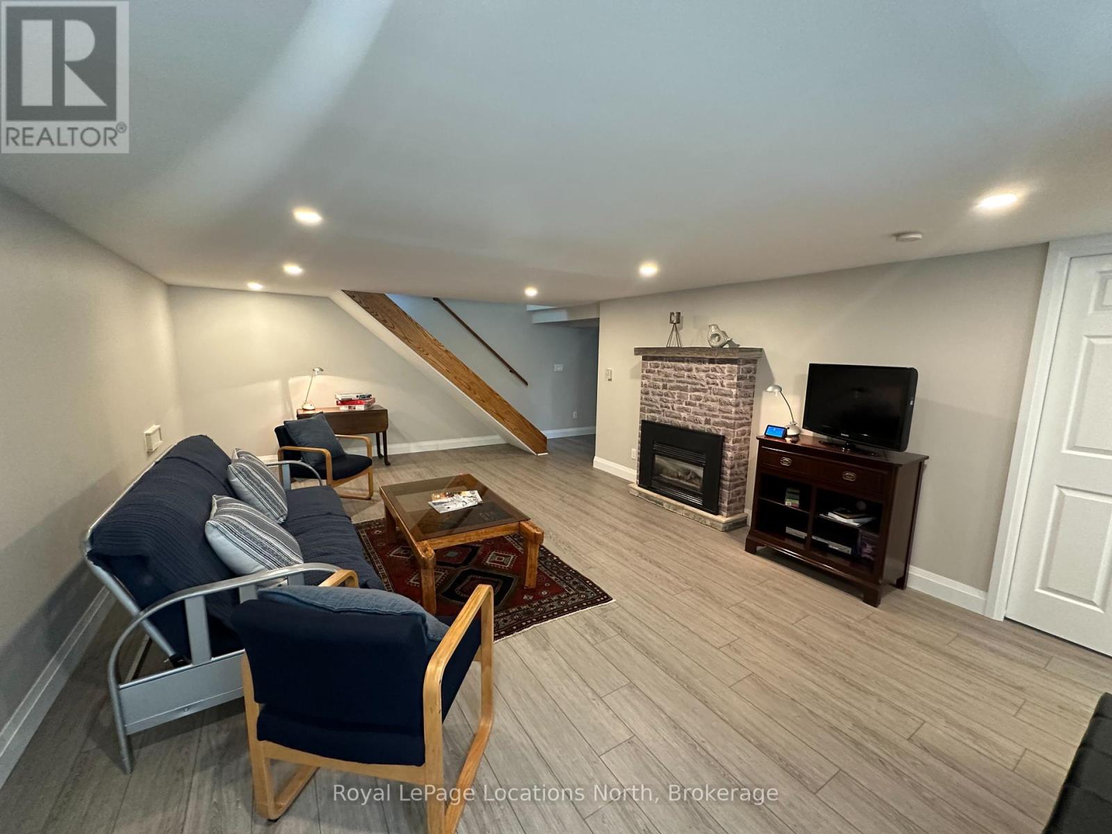 245 Pearson Street N, Meaford, Ontario  N4L 1L6 - Photo 15 - X12357766