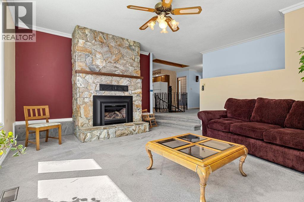 4340 Sharp Road, Armstrong, British Columbia  V4Y 0V6 - Photo 7 - 10359970