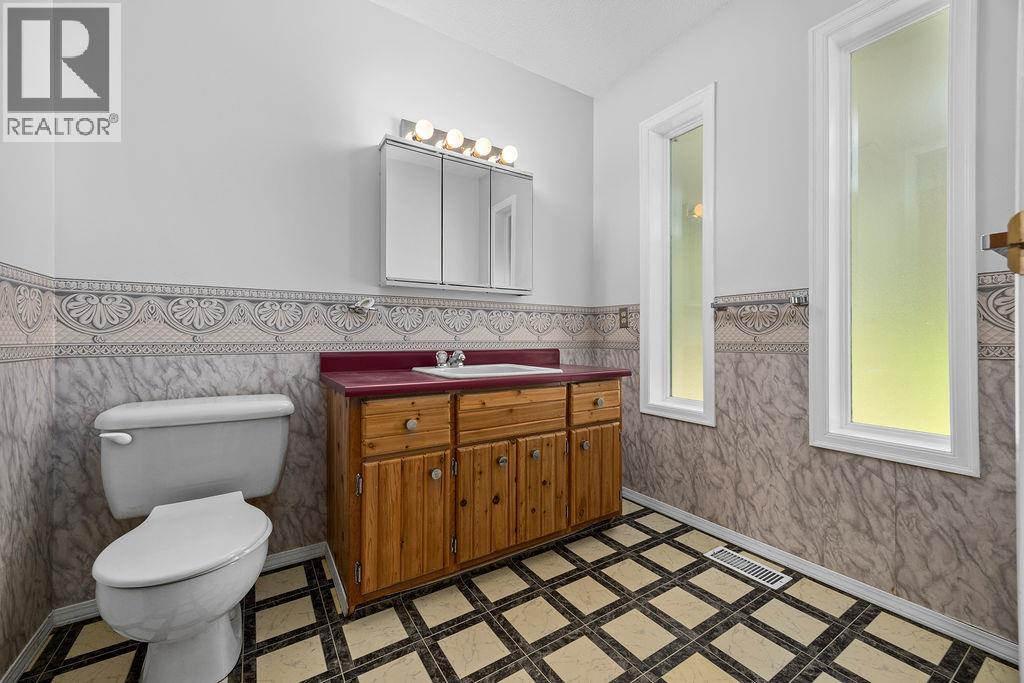 4340 Sharp Road, Armstrong, British Columbia  V4Y 0V6 - Photo 21 - 10359970