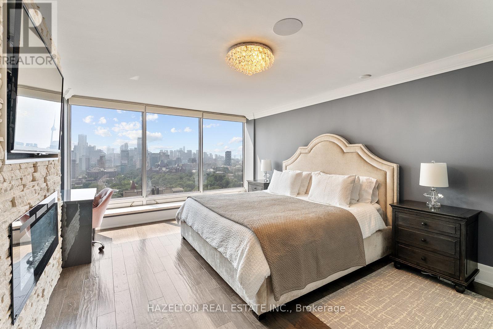 2008 - 110 Bloor Street W, Toronto, Ontario  M5S 2W7 - Photo 18 - C12357513