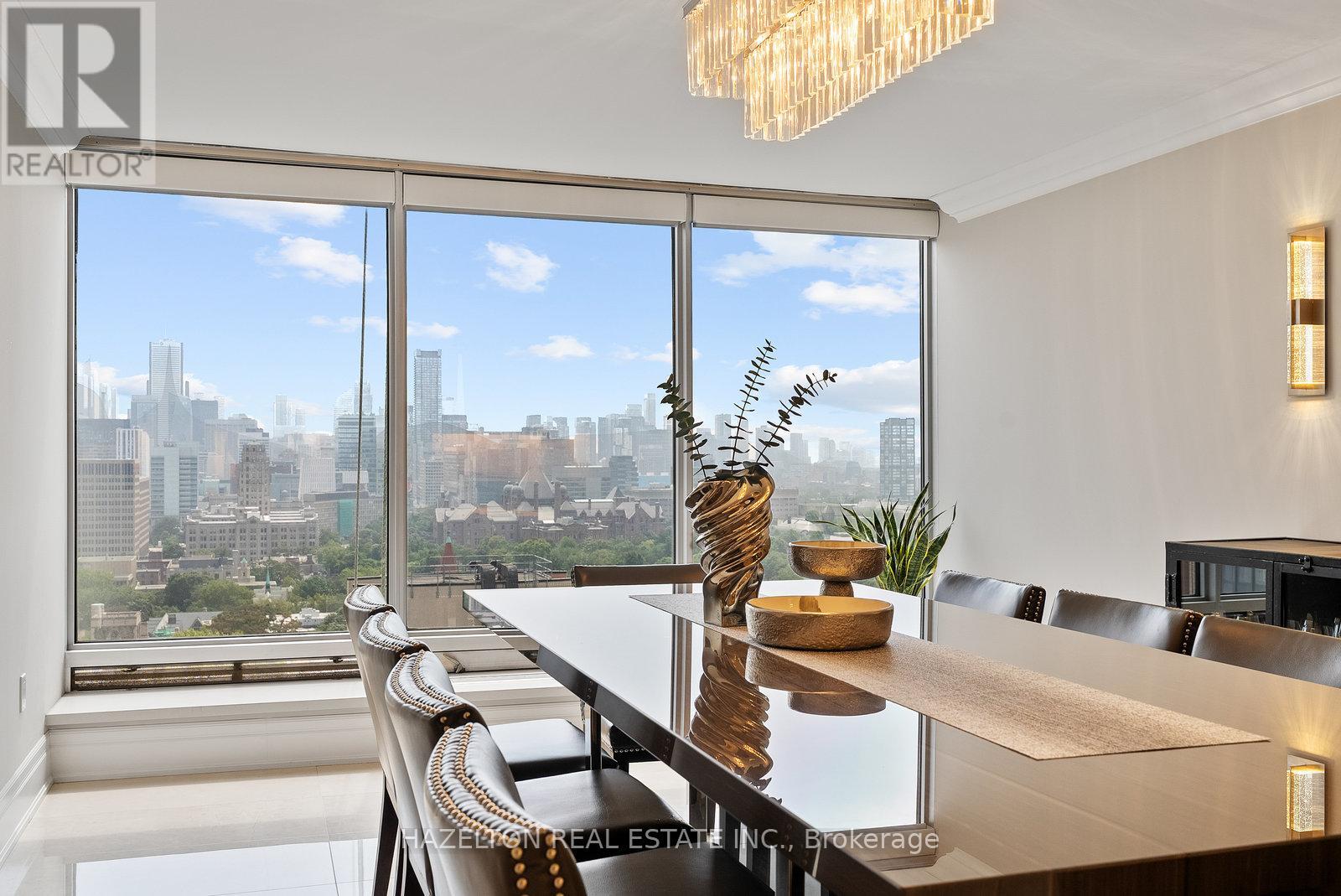 2008 - 110 Bloor Street W, Toronto, Ontario  M5S 2W7 - Photo 11 - C12357513