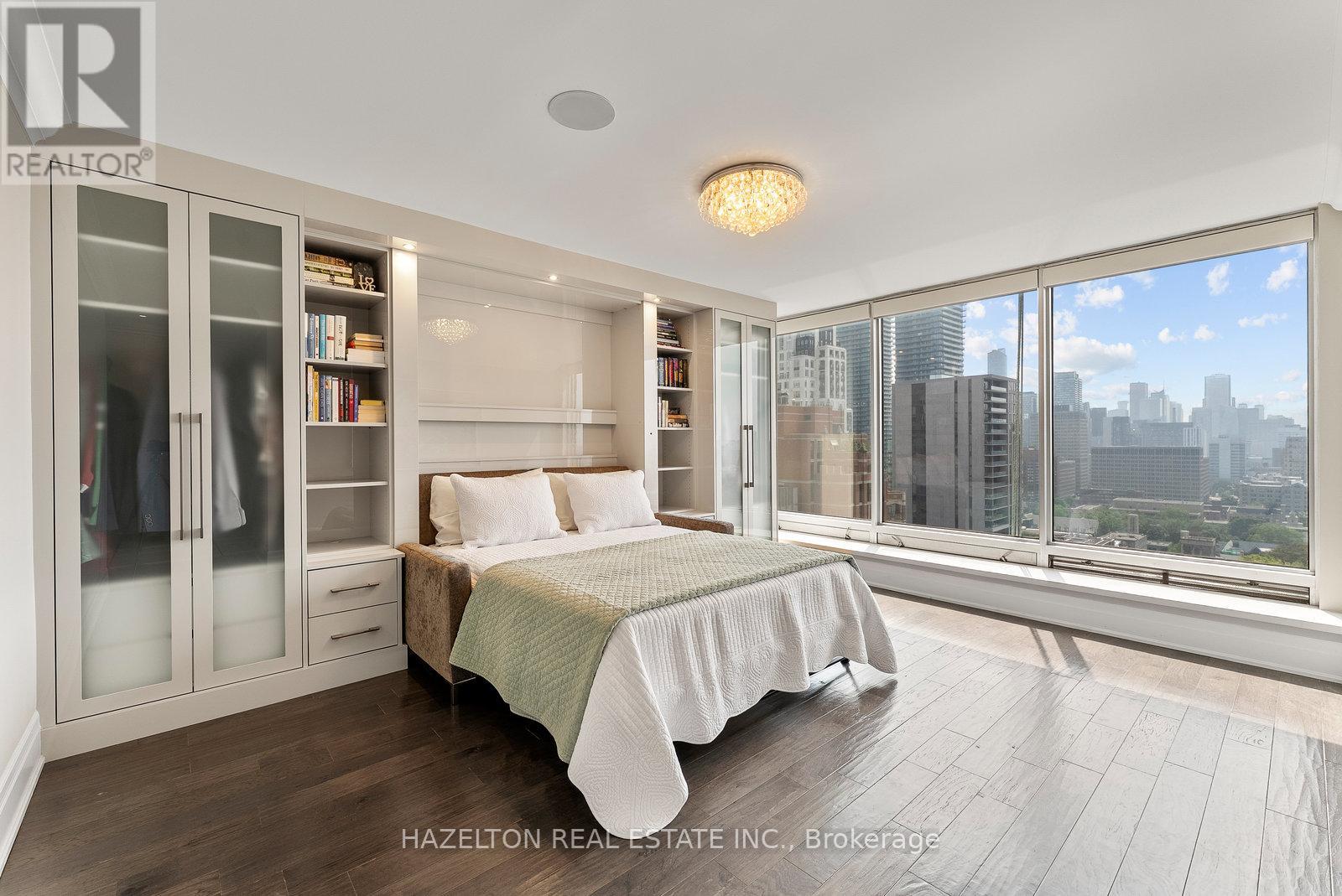 2008 - 110 Bloor Street W, Toronto, Ontario  M5S 2W7 - Photo 25 - C12357513