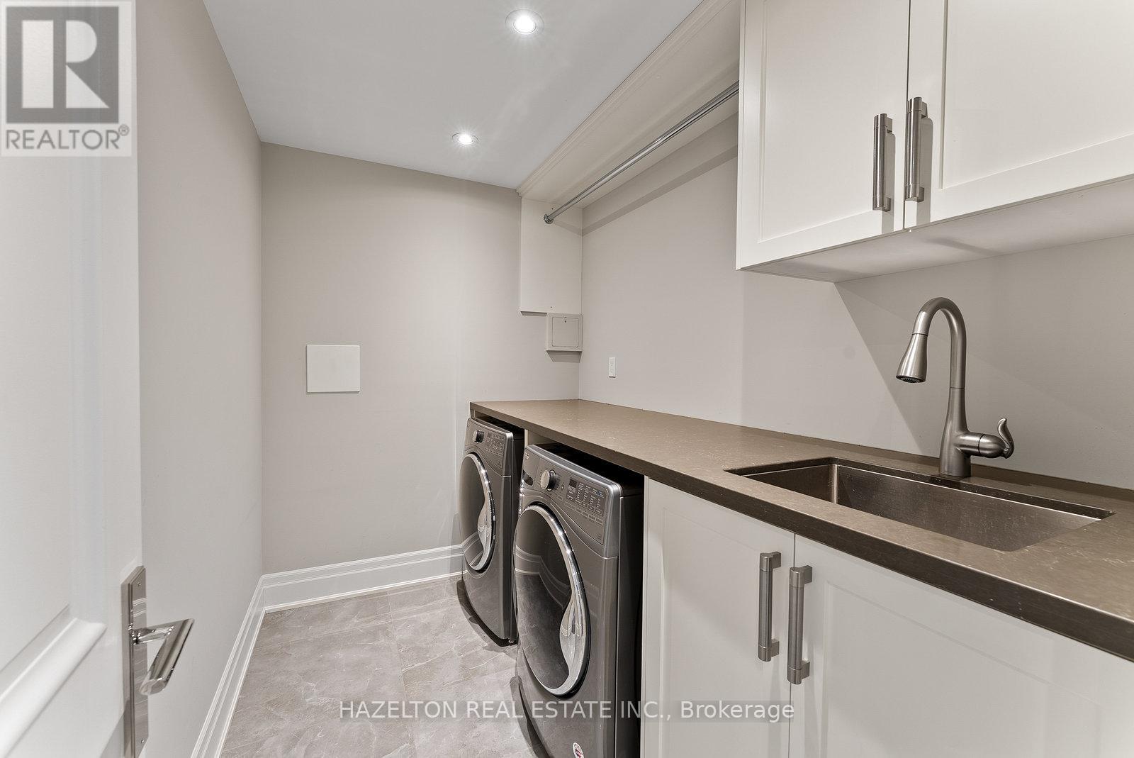 2008 - 110 Bloor Street W, Toronto, Ontario  M5S 2W7 - Photo 28 - C12357513
