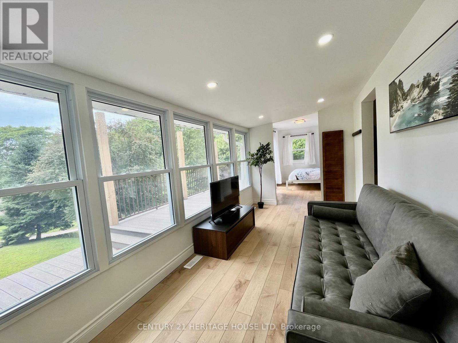 3490 Waneeta Drive, Malahide, Ontario  N5H 2R2 - Photo 21 - X12357826