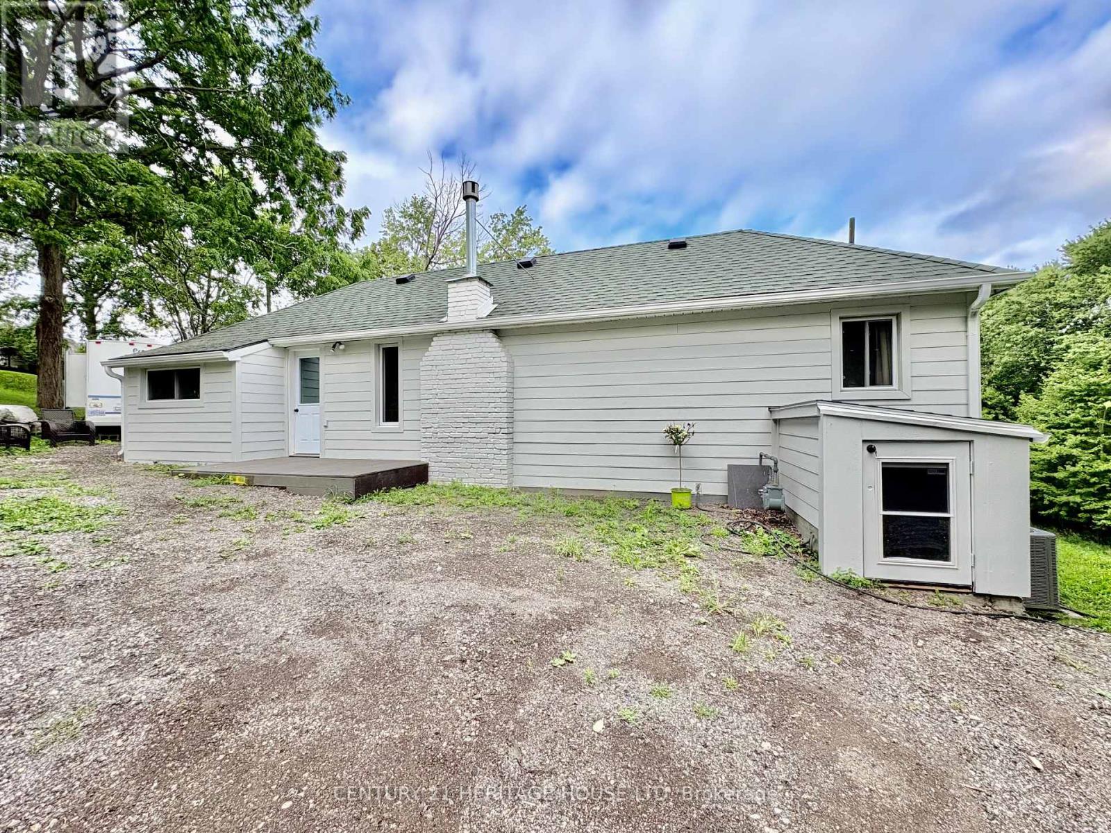 3490 Waneeta Drive, Malahide, Ontario  N5H 2R2 - Photo 31 - X12357826