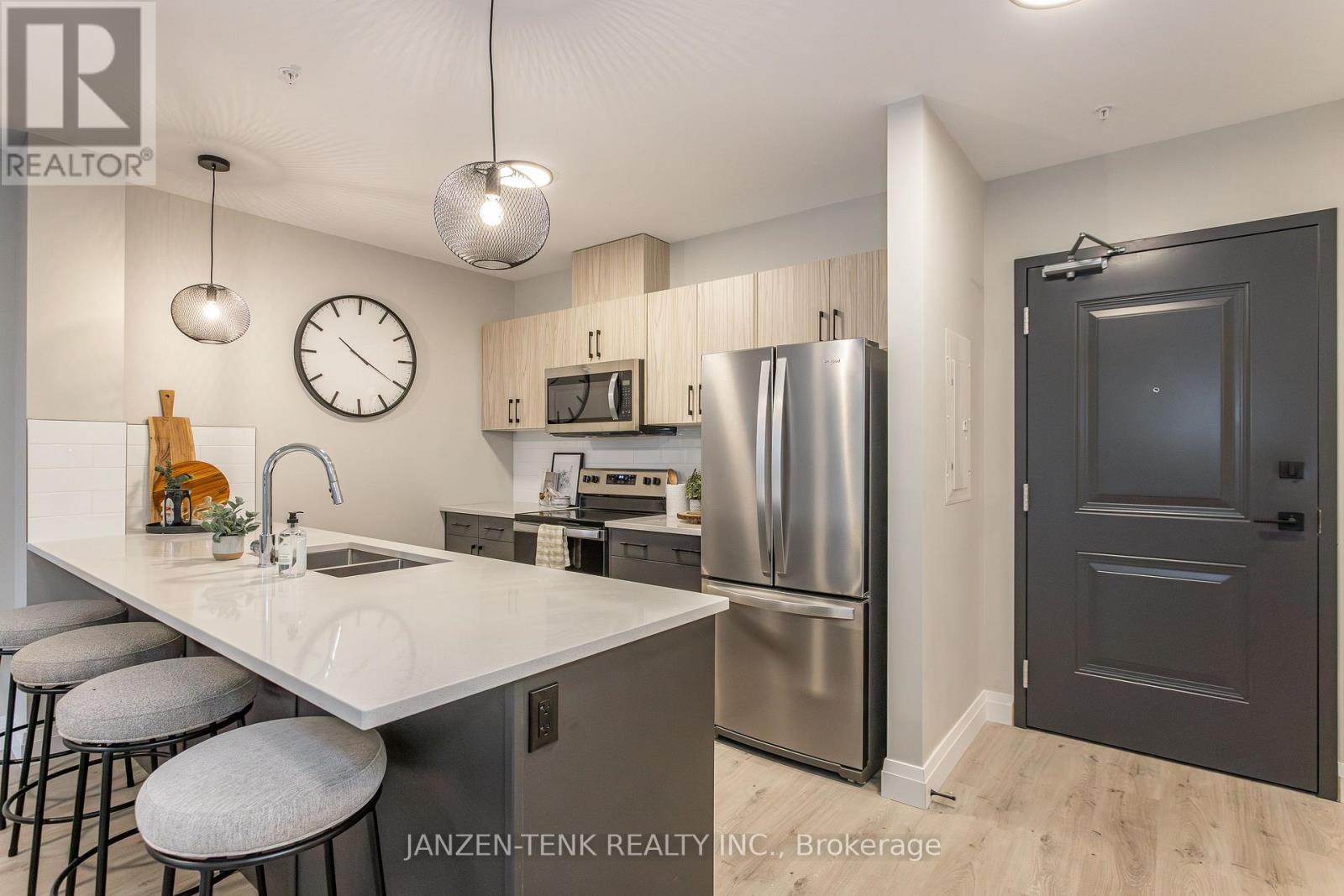 302 - 1150 Fanshawe Park Road E, London North, Ontario  N5X 3Z8 - Photo 2 - X12357870
