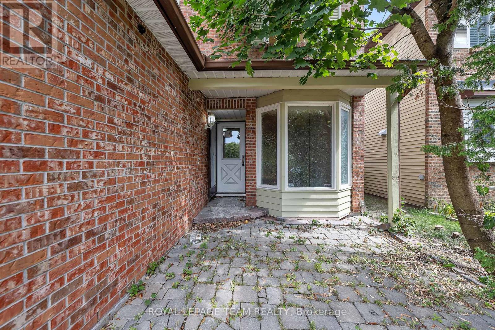 Property at 1843 BROUSSEAU CRESCENT image 3