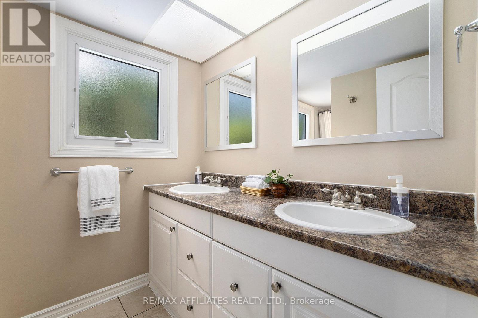 23 Sioux Crescent, Ottawa, Ontario  K2H 7E4 - Photo 22 - X12357849