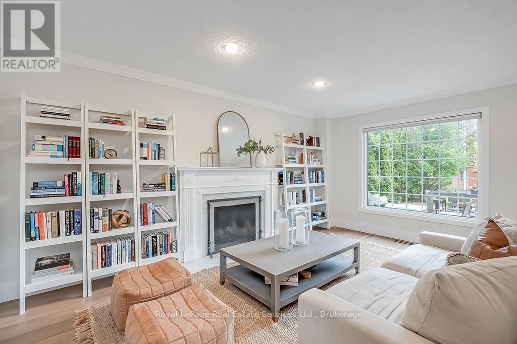 2101 Grosvenor Street, Oakville, Ontario  L6H 4N1 - Photo 17 - W12357811