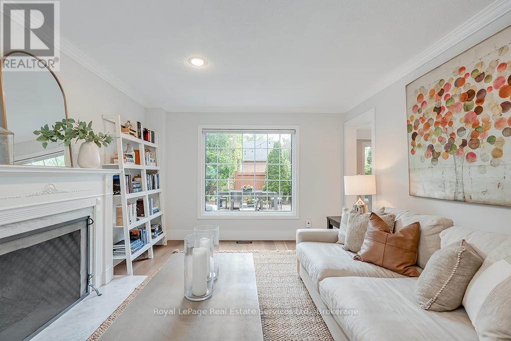 2101 Grosvenor Street, Oakville, Ontario  L6H 4N1 - Photo 18 - W12357811