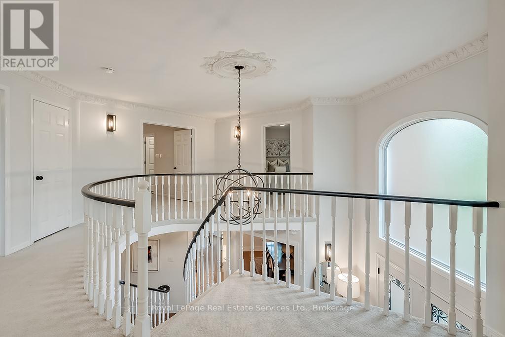 2101 Grosvenor Street, Oakville, Ontario  L6H 4N1 - Photo 24 - W12357811