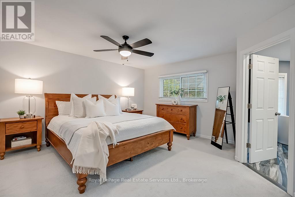2101 Grosvenor Street, Oakville, Ontario  L6H 4N1 - Photo 25 - W12357811