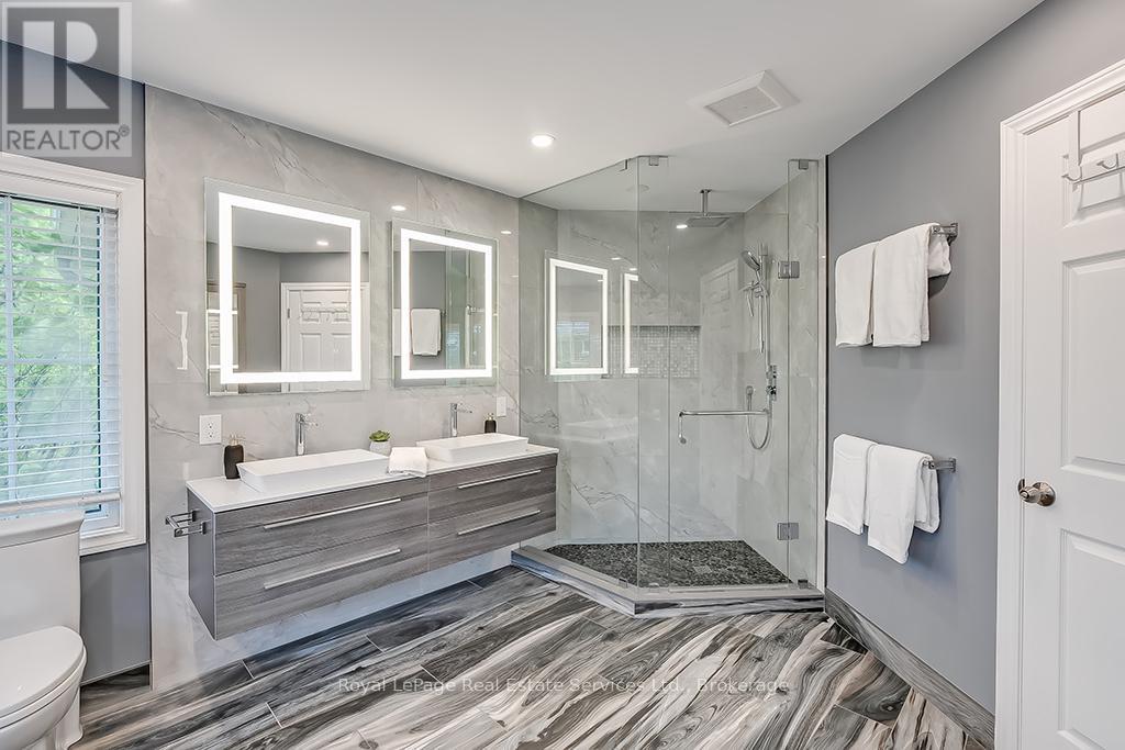 2101 Grosvenor Street, Oakville, Ontario  L6H 4N1 - Photo 30 - W12357811
