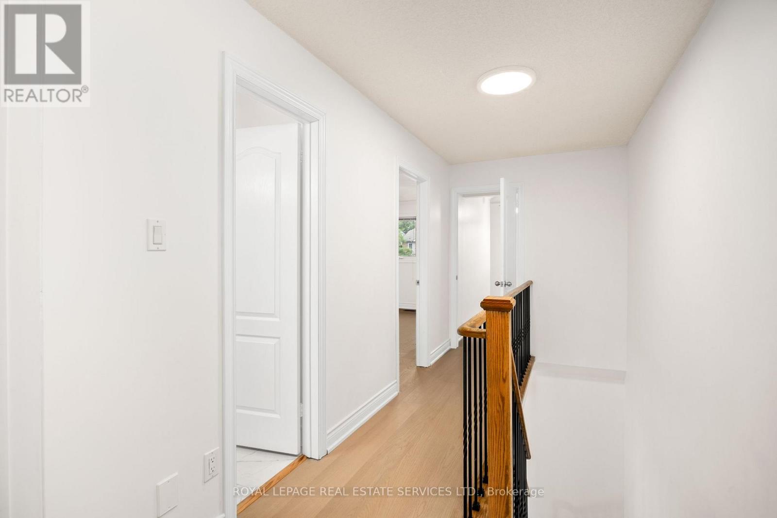1130 Westview Terrace, Oakville, Ontario  L6M 3M1 - Photo 15 - W12357725