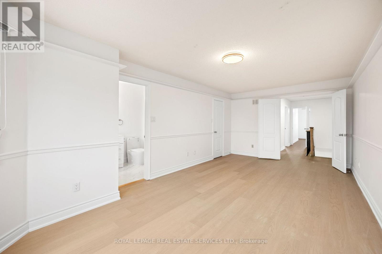 1130 Westview Terrace, Oakville, Ontario  L6M 3M1 - Photo 16 - W12357725