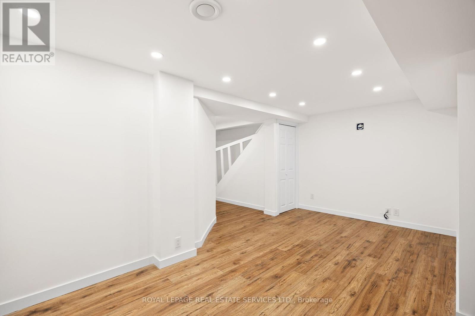 1130 Westview Terrace, Oakville, Ontario  L6M 3M1 - Photo 26 - W12357725