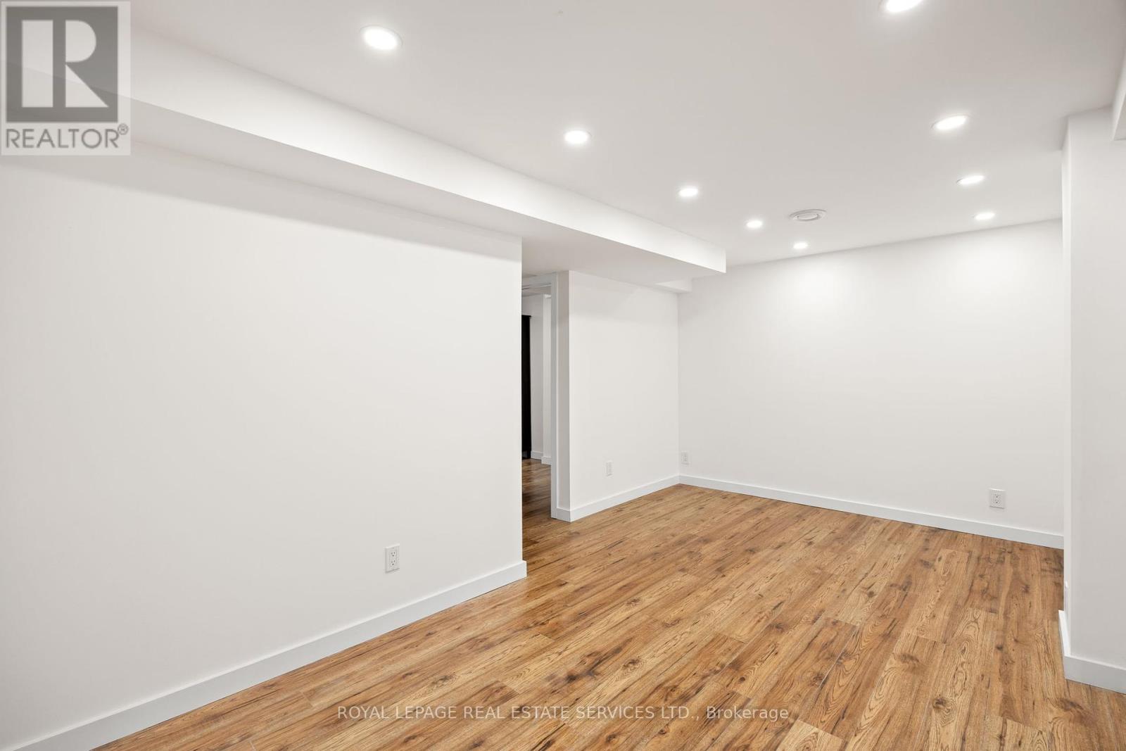 1130 Westview Terrace, Oakville, Ontario  L6M 3M1 - Photo 27 - W12357725