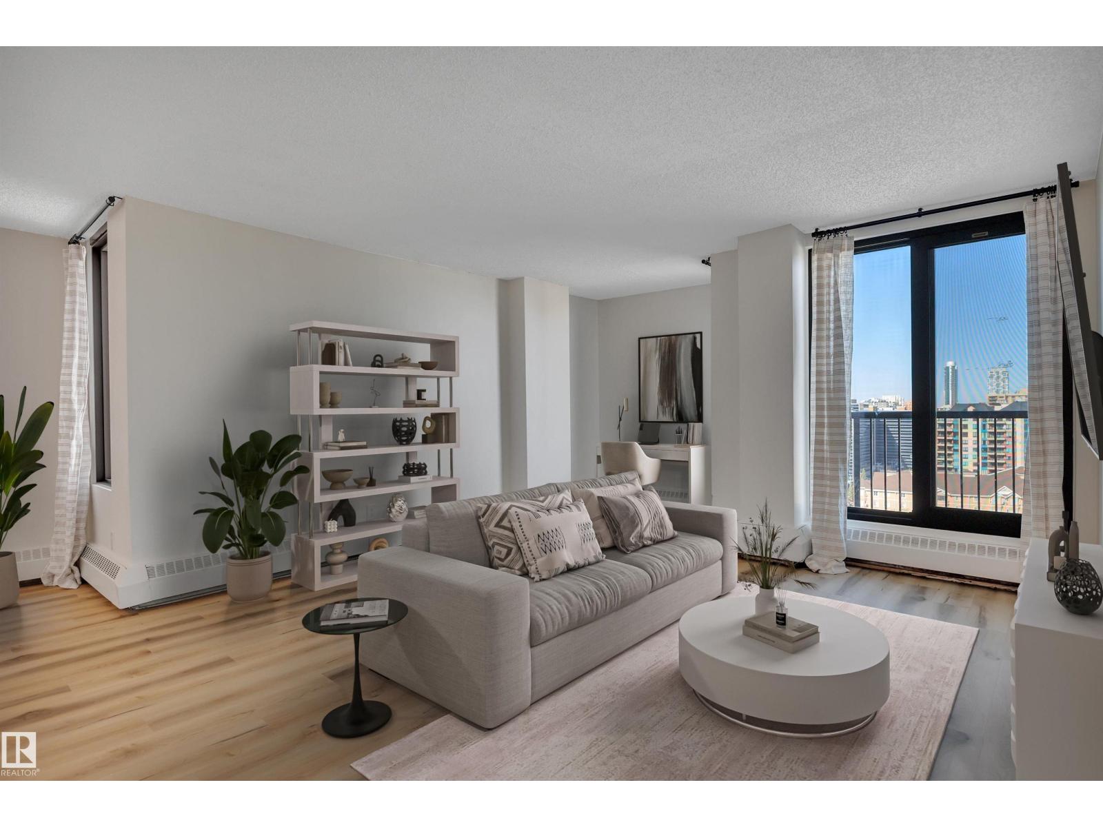 #1210 10145 109 St Nw, Edmonton, Alberta  T5J 3M5 - Photo 3 - E4449656