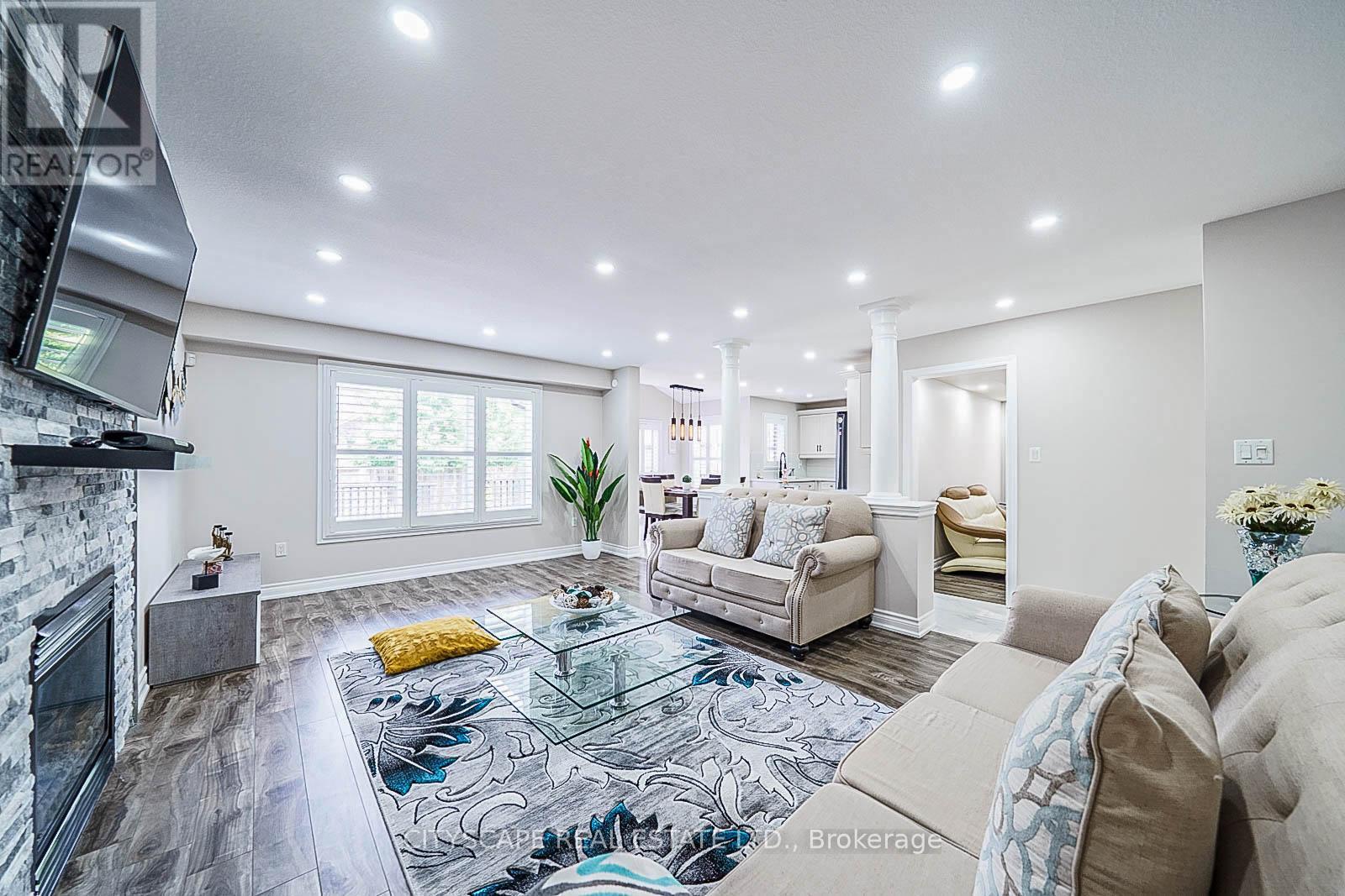19 Staples Lane, Hamilton, Ontario  L0R 1C0 - Photo 10 - X12357730