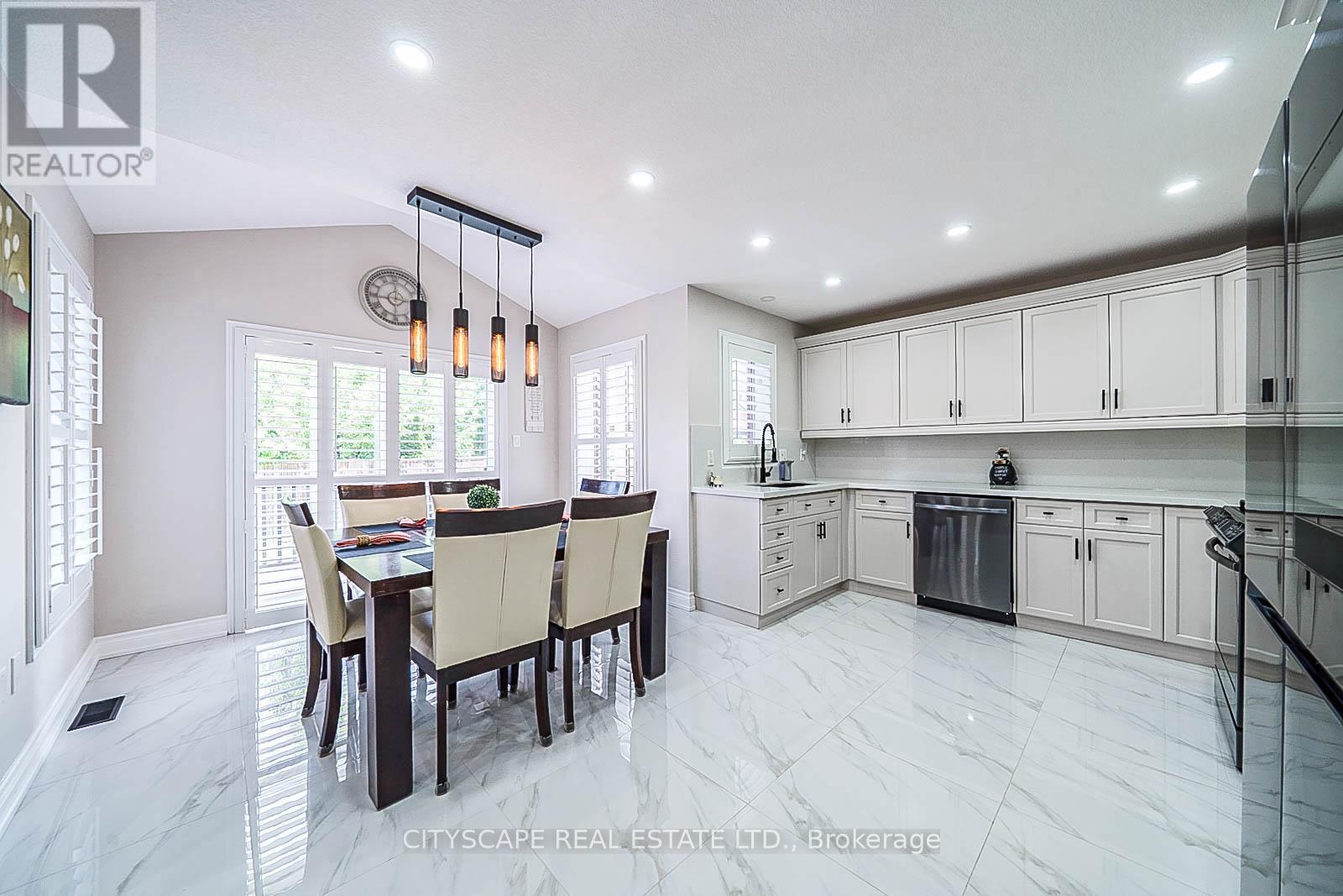 19 Staples Lane, Hamilton, Ontario  L0R 1C0 - Photo 12 - X12357730