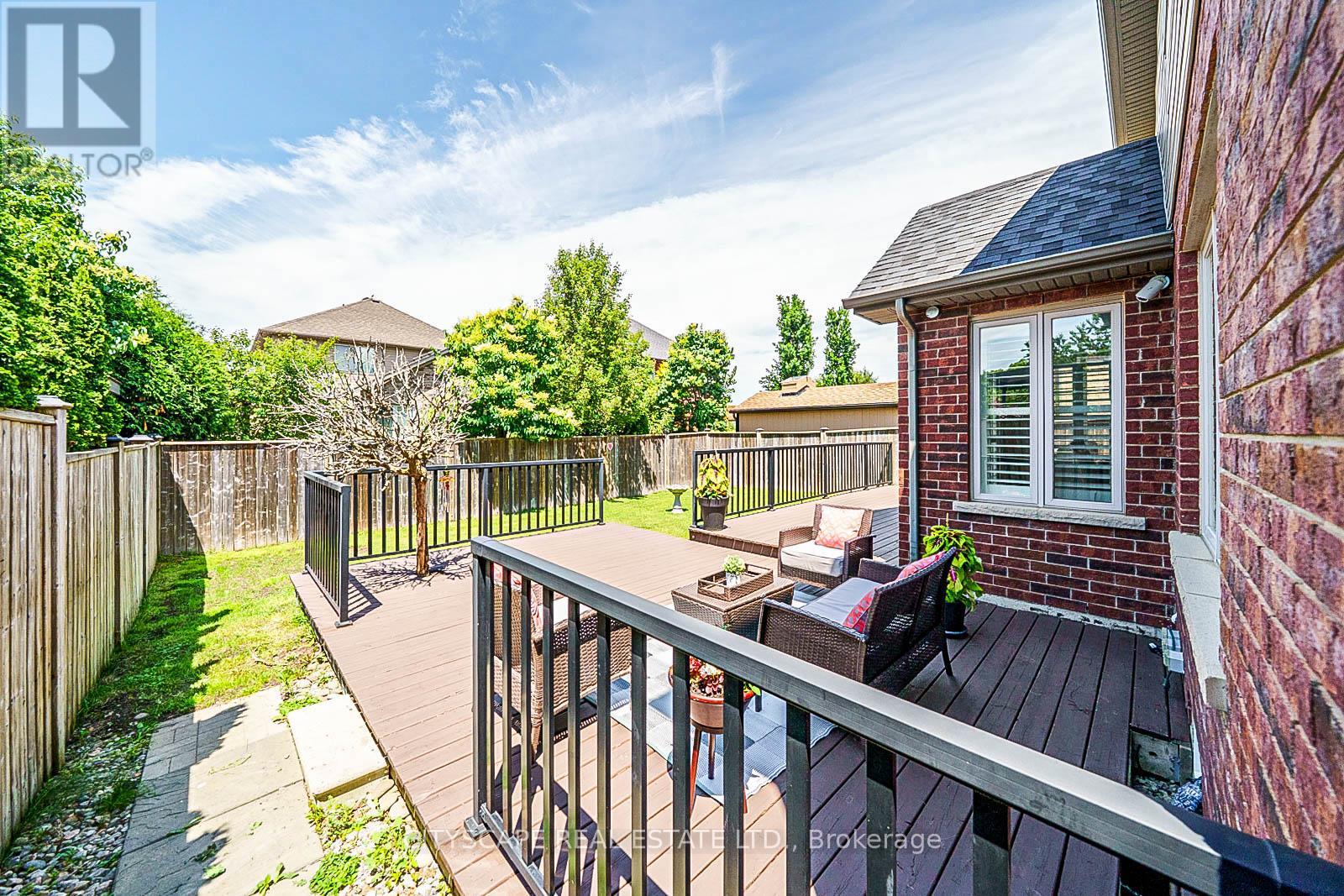 19 Staples Lane, Hamilton, Ontario  L0R 1C0 - Photo 25 - X12357730