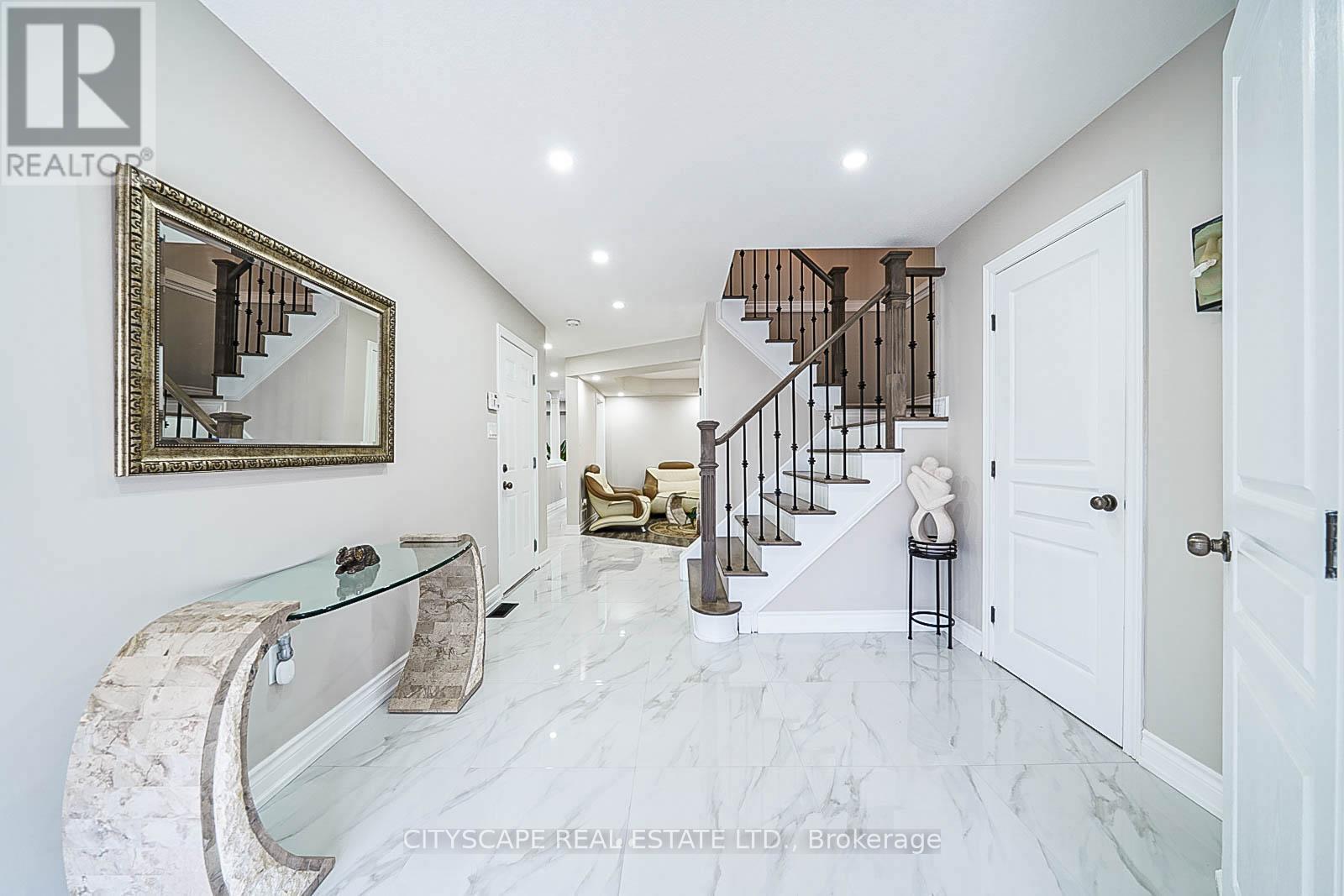 Property at 19 STAPLES LANE image 4