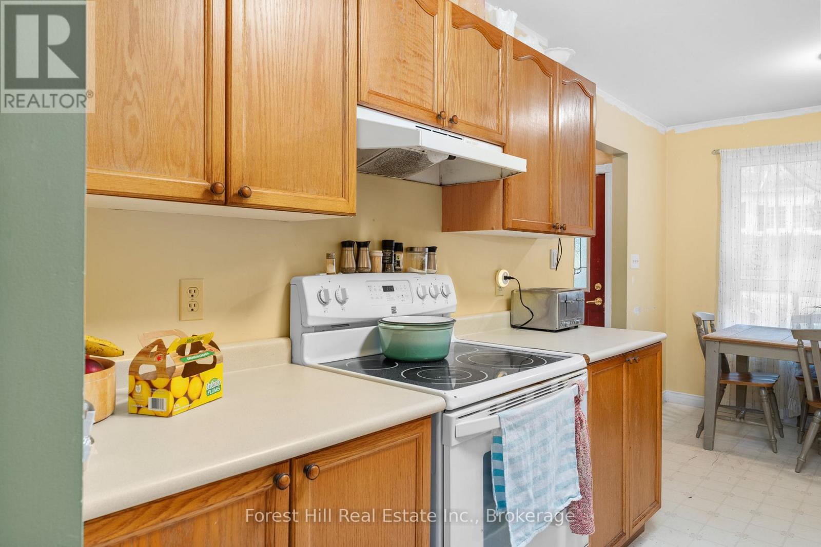 12 Crestview Drive, Huntsville, Ontario  P1H 1S8 - Photo 12 - X12357834
