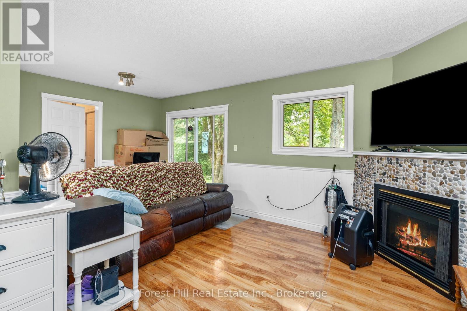 12 Crestview Drive, Huntsville, Ontario  P1H 1S8 - Photo 15 - X12357834