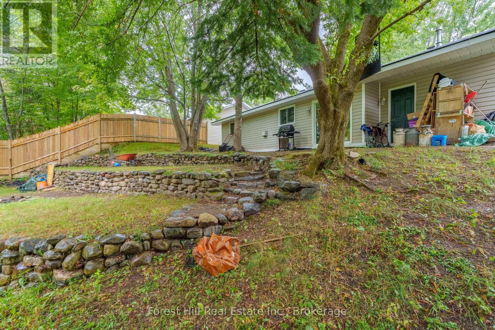 12 Crestview Drive, Huntsville, Ontario  P1H 1S8 - Photo 27 - X12357834