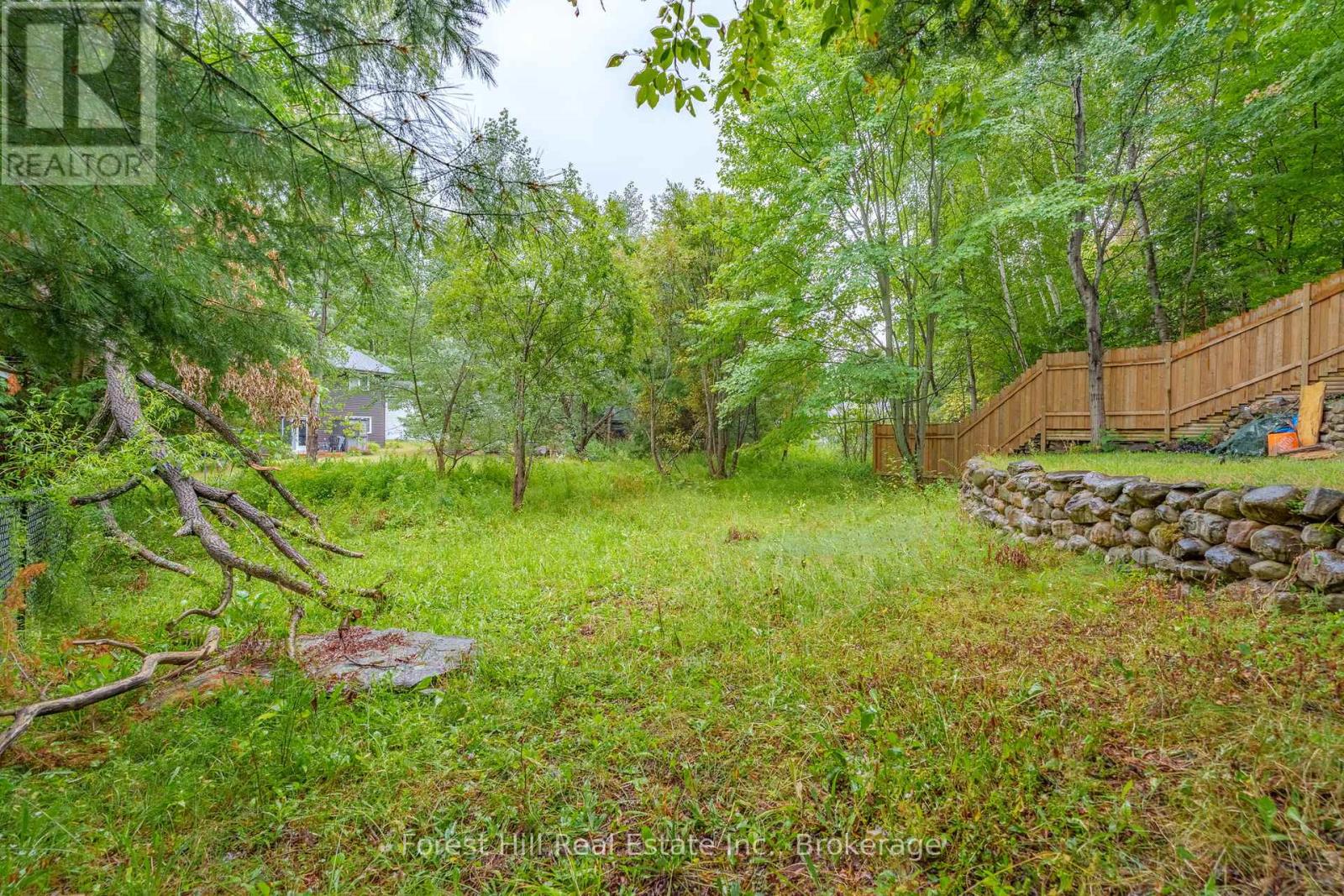 12 Crestview Drive, Huntsville, Ontario  P1H 1S8 - Photo 29 - X12357834