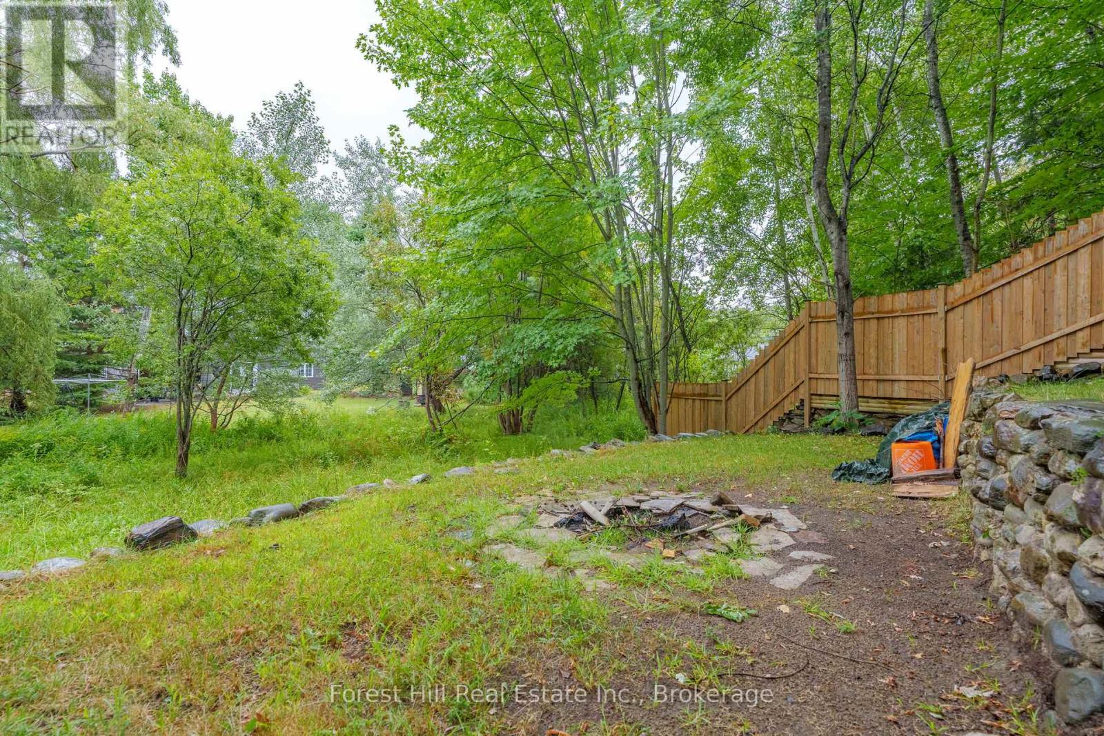 12 Crestview Drive, Huntsville, Ontario  P1H 1S8 - Photo 30 - X12357834