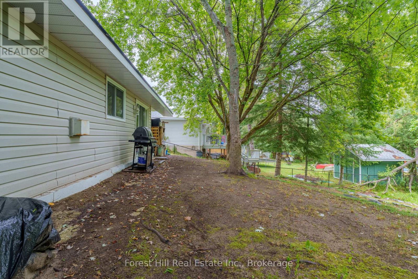 12 Crestview Drive, Huntsville, Ontario  P1H 1S8 - Photo 35 - X12357834