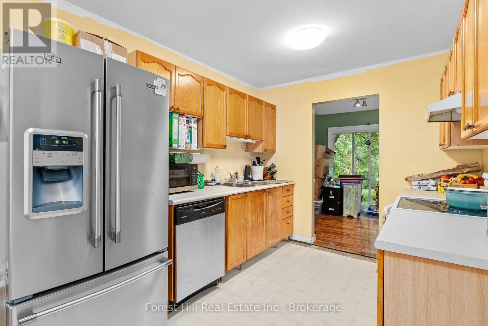 12 Crestview Drive, Huntsville, Ontario  P1H 1S8 - Photo 9 - X12357834